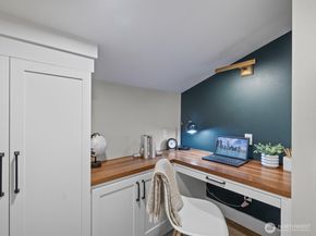 17412 NE 40th Place A6, Redmond WA 98052