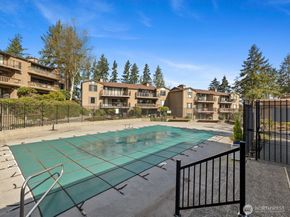 17412 NE 40th Place A6, Redmond WA 98052