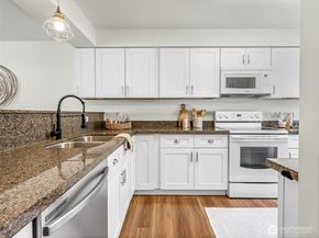 2300 Jefferson Avenue NE I137, Renton WA 98056