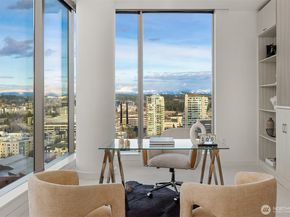 10650 NE 9th Place 2526, Bellevue WA 98004