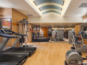 10650 NE 9th Place 2526, Bellevue WA 98004
