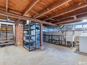 1221 S 101st Street, Seattle WA 98168