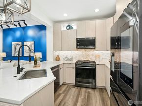 2062 NW Boulder Way Drive, Issaquah WA 98027