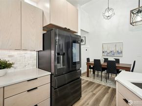 2062 NW Boulder Way Drive, Issaquah WA 98027