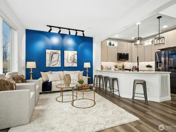 2062 NW Boulder Way Drive, Issaquah WA 98027