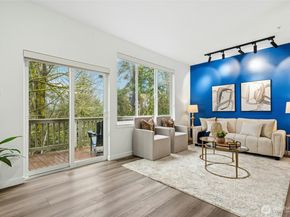 2062 NW Boulder Way Drive, Issaquah WA 98027