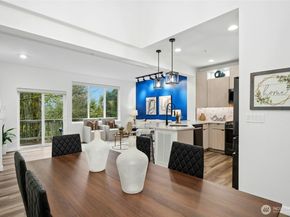 2062 NW Boulder Way Drive, Issaquah WA 98027