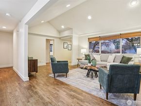 5733 155th Avenue NE, Redmond WA 98052