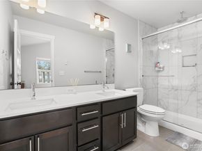 13717 Admiralty Way G1, Lynnwood WA 98087