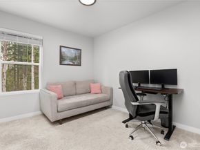 13717 Admiralty Way G1, Lynnwood WA 98087