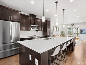 13717 Admiralty Way G1, Lynnwood WA 98087