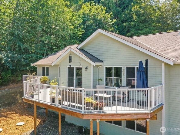 1069 NW Luoto Court, Poulsbo WA 98370