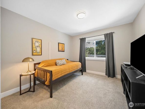 1069 NW Luoto Court, Poulsbo WA 98370