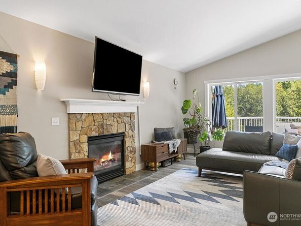 1069 NW Luoto Court, Poulsbo WA 98370