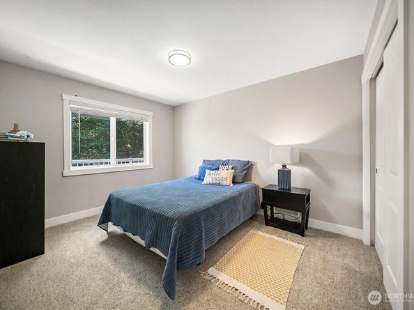 1069 NW Luoto Court, Poulsbo WA 98370