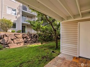 19230 Forest Park Drive NE H126, Lake Forest Park WA 98155