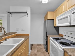 19230 Forest Park Drive NE H126, Lake Forest Park WA 98155