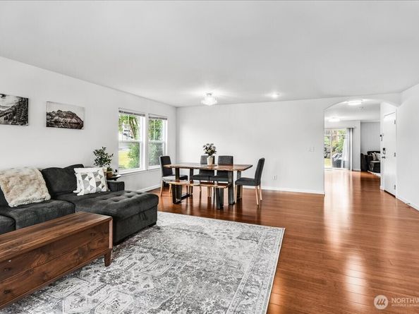 266 Camas Avenue SE, Renton WA 98056