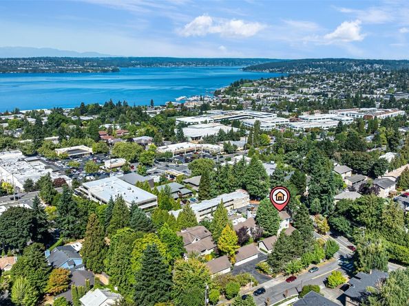 6717 110th Avenue NE A4, Kirkland WA 98033