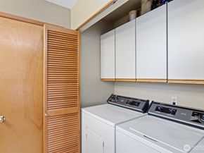6717 110th Avenue NE A4, Kirkland WA 98033