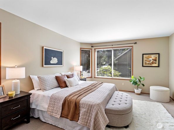 6717 110th Avenue NE A4, Kirkland WA 98033