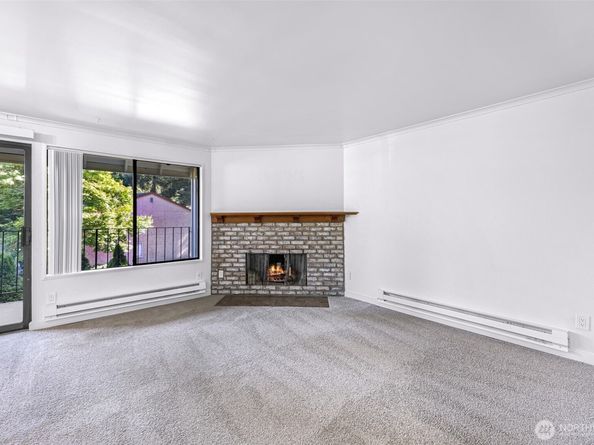 12516 NE 117th Place C4, Kirkland WA 98034