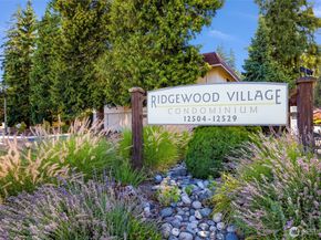 12516 NE 117th Place C4, Kirkland WA 98034