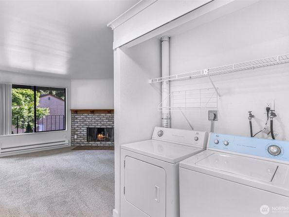 12516 NE 117th Place C4, Kirkland WA 98034