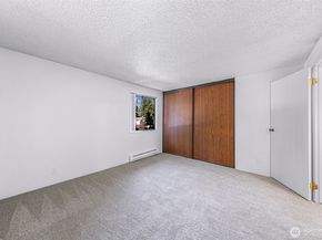 12516 NE 117th Place C4, Kirkland WA 98034