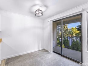 12516 NE 117th Place C4, Kirkland WA 98034