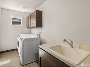 18320 3rd Drive SE, Bothell WA 98012
