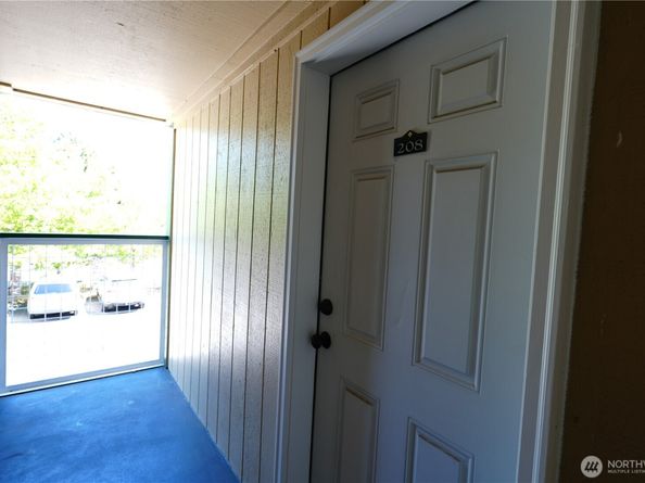 101 SW 119th Street 208, Seattle WA 98146