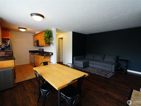 101 SW 119th Street 208, Seattle WA 98146