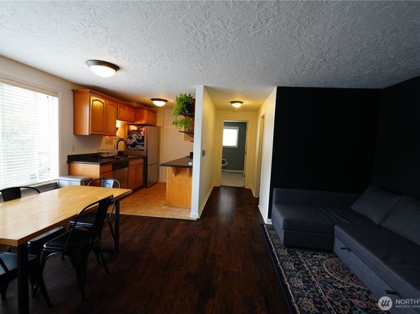 101 SW 119th Street 208, Seattle WA 98146