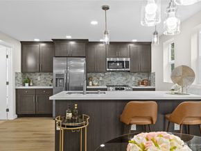 1401 N 137th Street, Seattle WA 98133