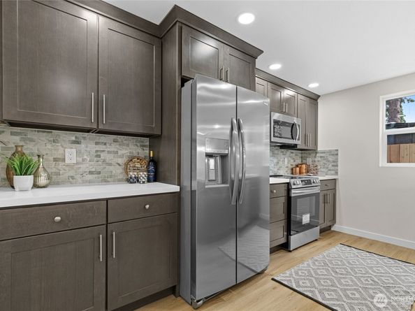 1401 N 137th Street, Seattle WA 98133