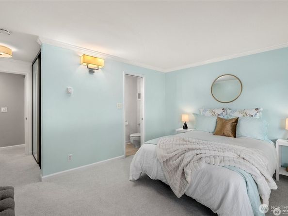 322 N 134th Street 104, Seattle WA 98133
