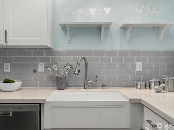 322 N 134th Street 104, Seattle WA 98133