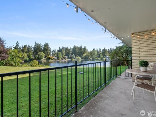 322 N 134th Street 104, Seattle WA 98133