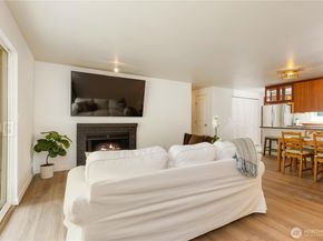 14124 NE 181st Place Unit H204, Woodinville WA 98072