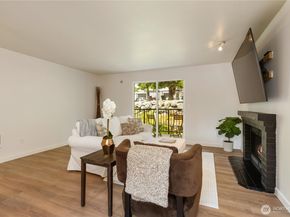 14124 NE 181st Place Unit H204, Woodinville WA 98072