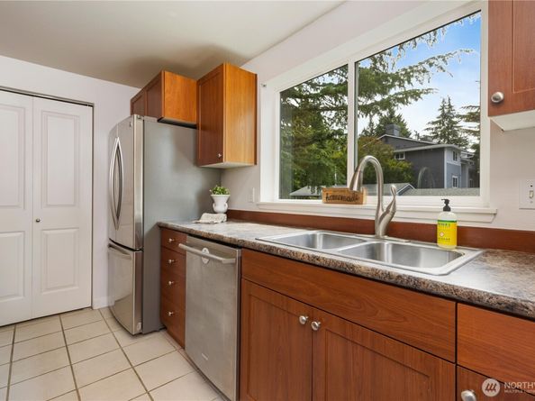 14124 NE 181st Place Unit H204, Woodinville WA 98072