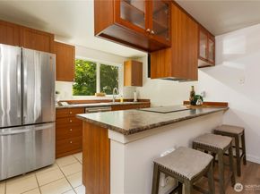 14124 NE 181st Place Unit H204, Woodinville WA 98072