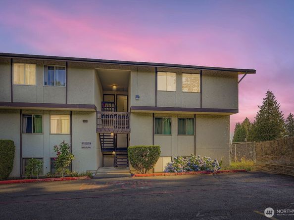 3523 S 160 Street C5, SeaTac WA 98188