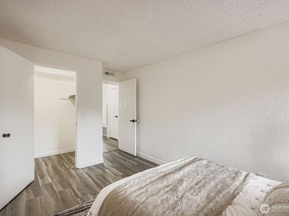 3523 S 160 Street C5, SeaTac WA 98188