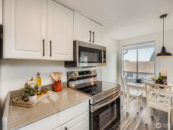 3523 S 160 Street C5, SeaTac WA 98188