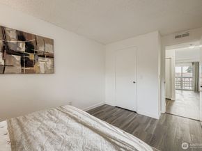 3523 S 160 Street C5, SeaTac WA 98188