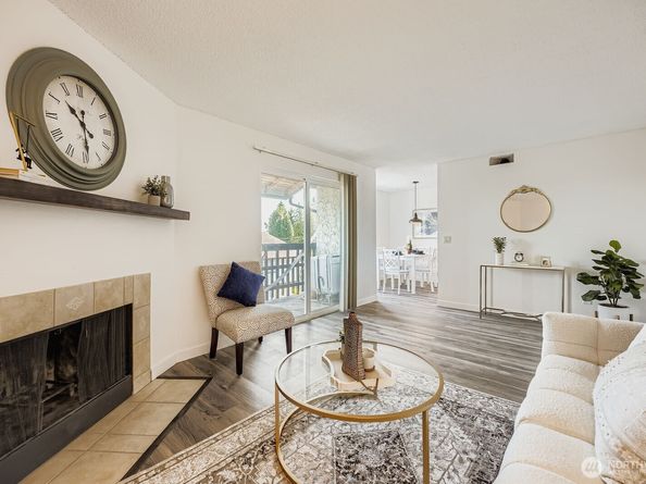 3523 S 160 Street C5, SeaTac WA 98188
