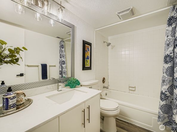 3523 S 160 Street C5, SeaTac WA 98188