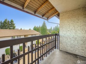 3523 S 160 Street C5, SeaTac WA 98188